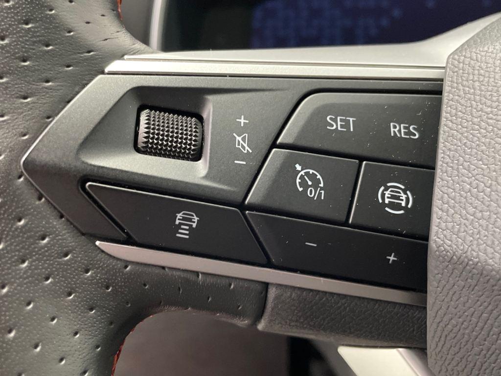 SEAT León 1.5 eTSI - 9