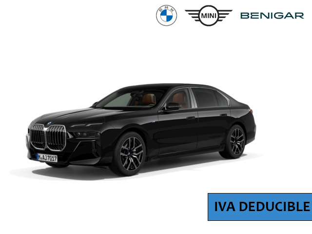BMW Serie 7 740d color Negro. Año 2024. 220KW(299CV). Diésel. En concesionario Hispamovil Elche de Alicante