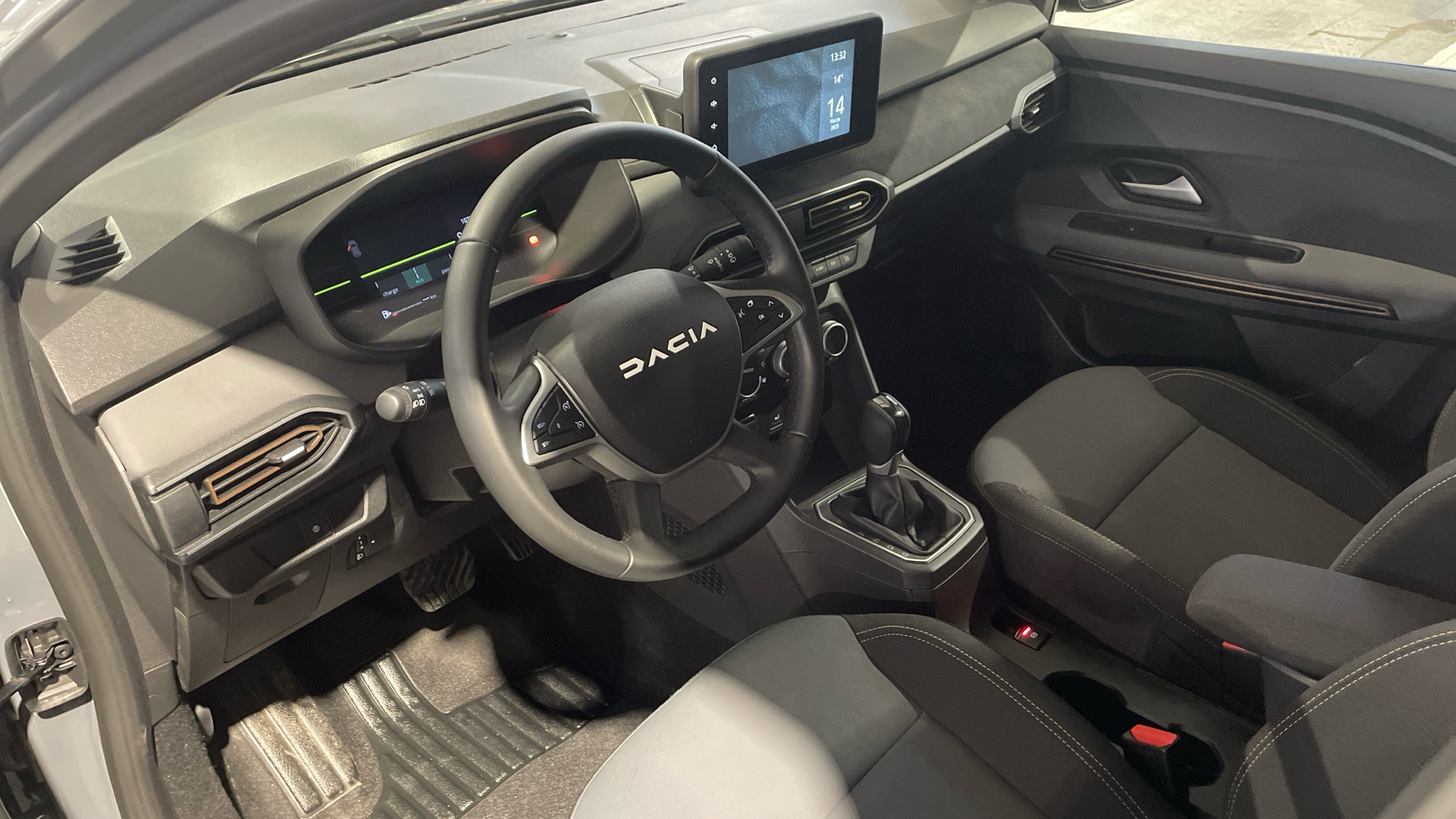 Dacia Jogger Hybrid - 8