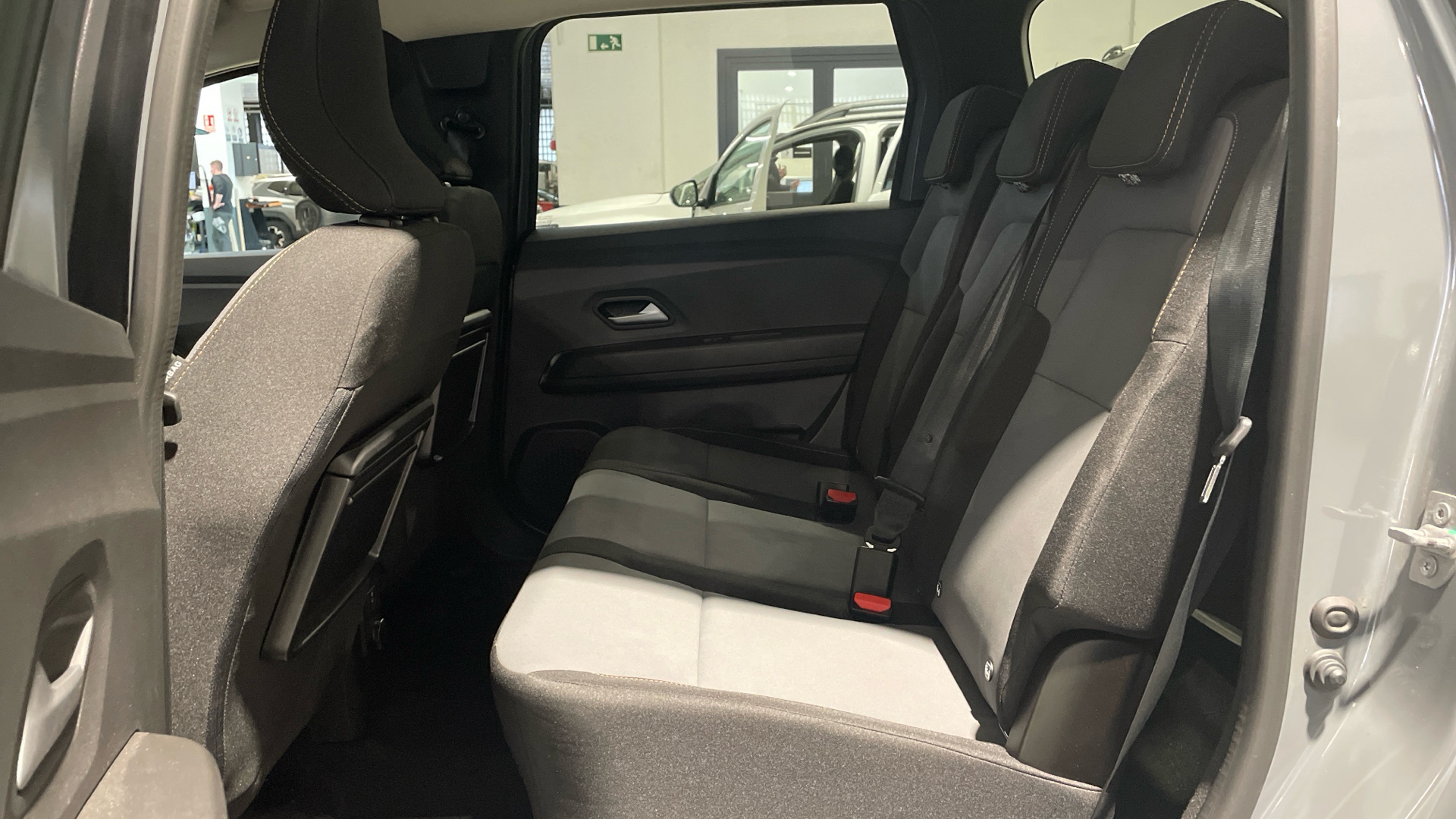 Dacia Jogger Hybrid - 12