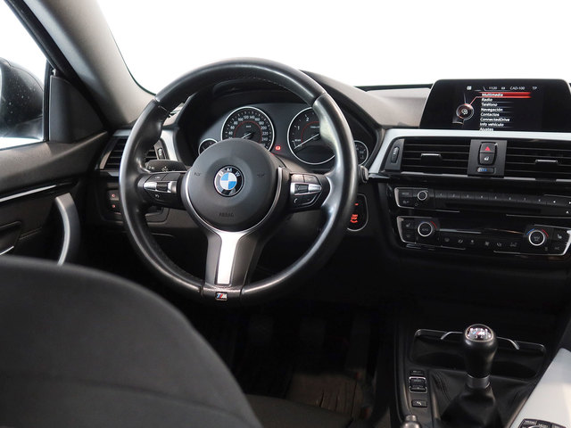 BMW Serie 4 418d Gran Coupe color Negro. Año 2016. 110KW(150CV). Diésel. En concesionario Autogal de Ourense