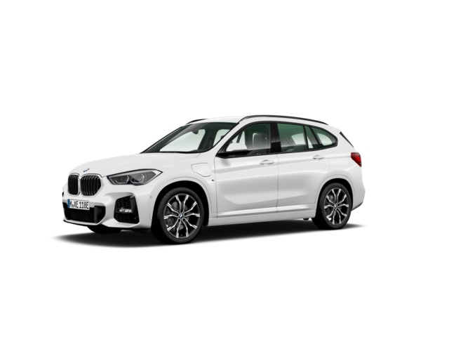 BMW X1 xDrive25e color Blanco. Año 2021. 162KW(220CV). Híbrido Electro/Gasolina. En concesionario Grünblau Motor (Bmw y Mini) de Cantabria