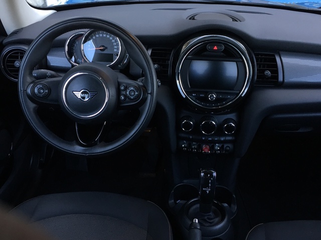 fotoG 6 del MINI MINI 3 Puertas Cooper 100 kW (136 CV) 136cv Gasolina del 2019 en Cantabria