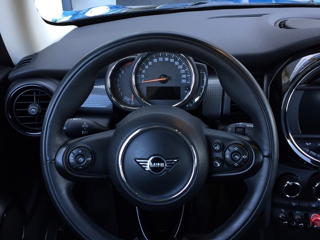 fotoG 12 del MINI MINI 3 Puertas Cooper 100 kW (136 CV) 136cv Gasolina del 2019 en Cantabria