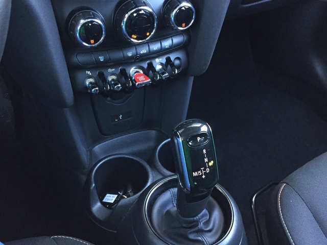 fotoG 14 del MINI MINI 3 Puertas Cooper 100 kW (136 CV) 136cv Gasolina del 2019 en Cantabria