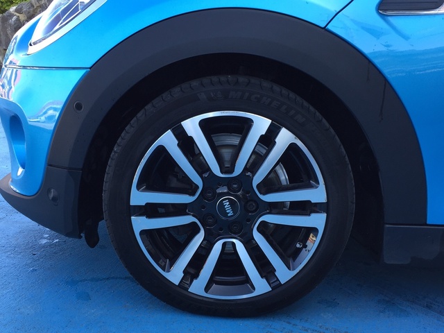 fotoG 15 del MINI MINI 3 Puertas Cooper 100 kW (136 CV) 136cv Gasolina del 2019 en Cantabria