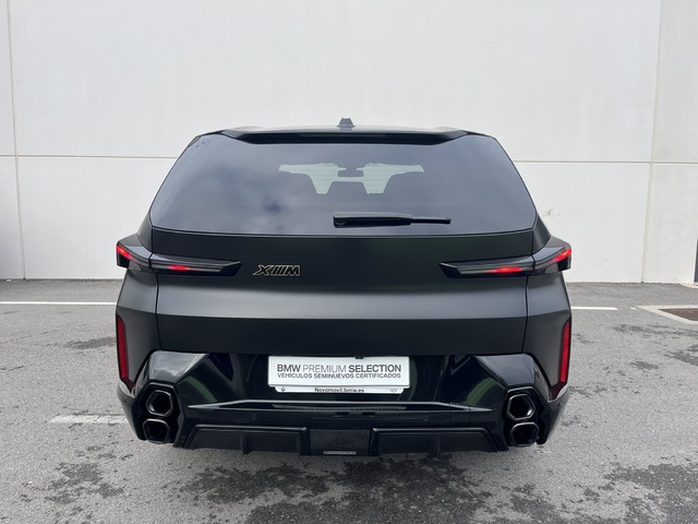 BMW XM XM color Negro. Año 2025. 480KW(653CV). Híbrido Electro/Gasolina. En concesionario Novomóvil Oleiros de Coruña