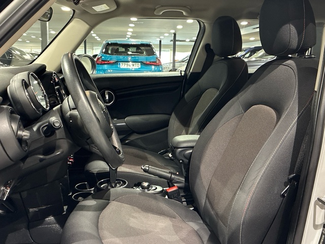 fotoG 10 del MINI MINI 5 Puertas Cooper 100 kW (136 CV) 136cv Gasolina del 2020 en Valencia