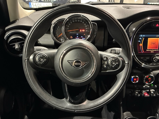 fotoG 12 del MINI MINI 5 Puertas Cooper 100 kW (136 CV) 136cv Gasolina del 2020 en Valencia
