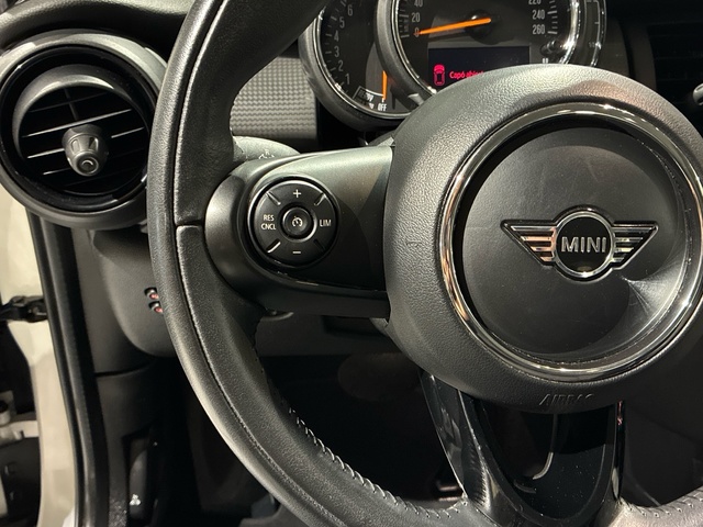 fotoG 18 del MINI MINI 5 Puertas Cooper 100 kW (136 CV) 136cv Gasolina del 2020 en Valencia