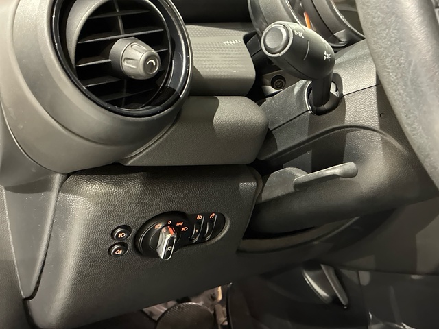 fotoG 20 del MINI MINI 5 Puertas Cooper 100 kW (136 CV) 136cv Gasolina del 2020 en Valencia