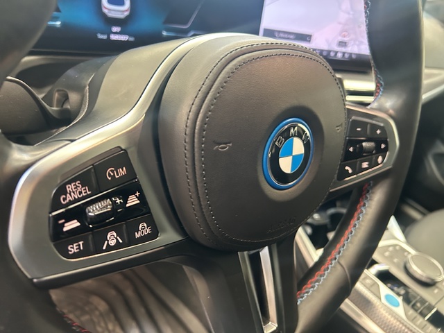 BMW i4 M50 color Blanco. Año 2023. 400KW(544CV). Eléctrico. En concesionario FINESTRAT Automoviles Fersan, S.A. de Alicante