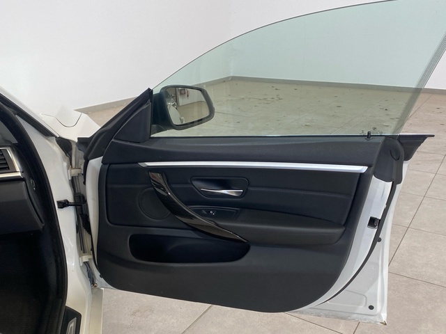 BMW Serie 4 420i Gran Coupe color Blanco. Año 2018. 135KW(184CV). Gasolina. En concesionario Burgocar (Bmw y Mini) de Burgos