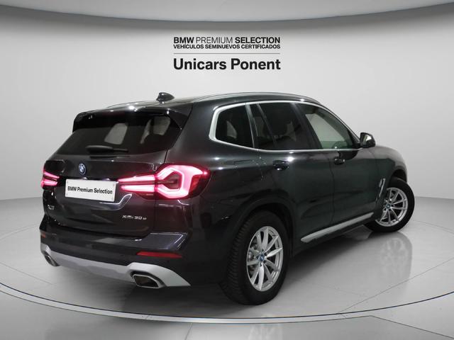 BMW X3 xDrive30e color Gris. Año 2023. 215KW(292CV). Híbrido Electro/Gasolina. En concesionario Unicars Ponent de Lleida