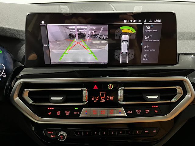 BMW X3 xDrive30e color Gris. Año 2023. 215KW(292CV). Híbrido Electro/Gasolina. En concesionario Unicars Ponent de Lleida