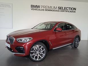Fotos de BMW X4 xDrive30d color Rojo. Año 2021. 210KW(286CV). Diésel. En concesionario ALBAMOCION CIUDAD REAL  de Ciudad Real