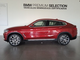 Fotos de BMW X4 xDrive30d color Rojo. Año 2021. 210KW(286CV). Diésel. En concesionario ALBAMOCION CIUDAD REAL  de Ciudad Real