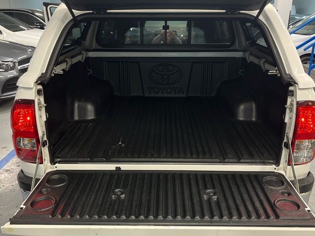 Toyota Hilux 2.4 D-4D Doble Cabina GX 4x4 110 kW (150 CV)