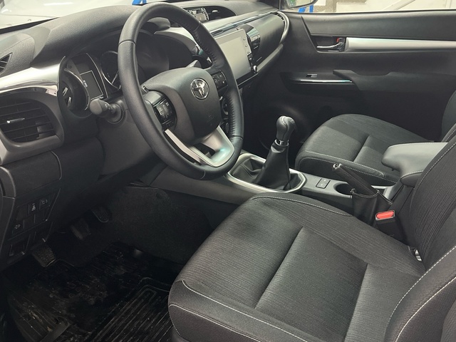 Toyota Hilux 2.4 D-4D Doble Cabina GX 4x4 110 kW (150 CV)