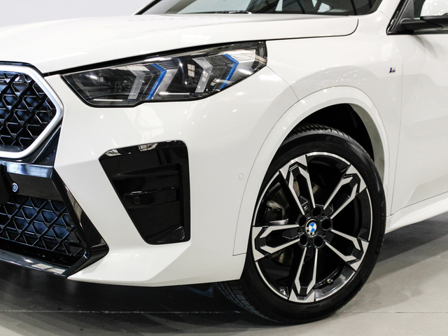BMW X2 sDrive18d color Blanco. Año 2024. 110KW(150CV). Diésel. En concesionario Barcelona Premium -- GRAN VIA de Barcelona