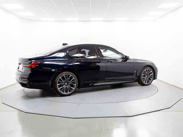 BMW Serie 7 740d color Negro. Año 2022. 250KW(340CV). Diésel. En concesionario Móvil Begar Alicante de Alicante