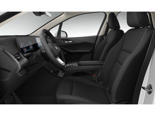 Fotos de BMW Serie 2 225e Active Tourer color Blanco. Año 2023. 180KW(245CV). Híbrido Electro/Gasolina. En concesionario Ilbira Motor | Granada de Granada