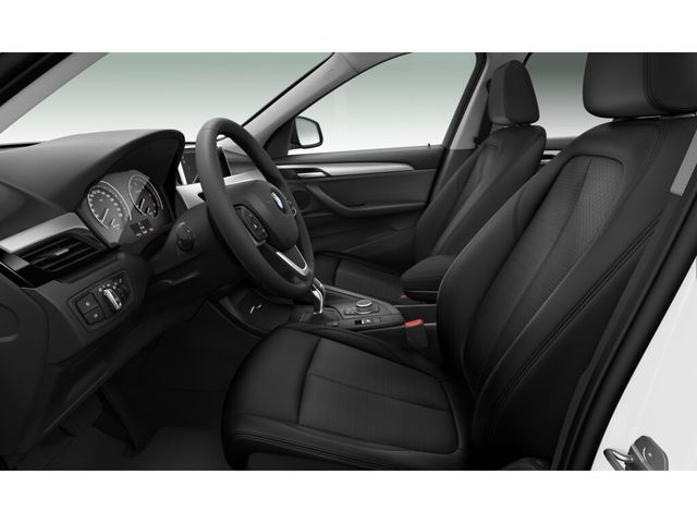 BMW X1 sDrive18d color Blanco. Año 2020. 110KW(150CV). Diésel. En concesionario San Rafael Motor LUCENA, S.L. de Córdoba