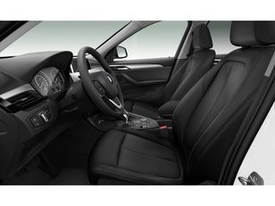 Fotos de BMW X1 sDrive18d color Blanco. Año 2020. 110KW(150CV). Diésel. En concesionario San Rafael Motor LUCENA, S.L. de Córdoba