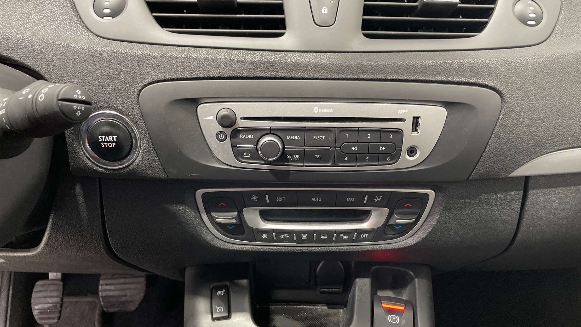 Renault Grand Scenic TCe 115 - 11