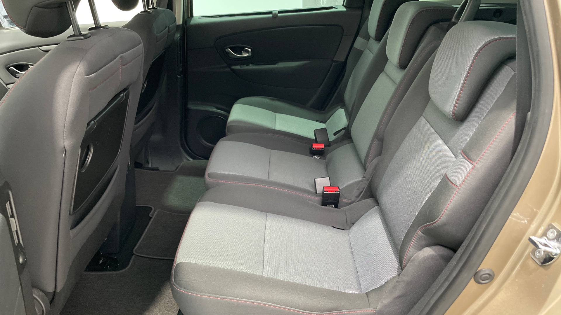 Renault Grand Scenic TCe 115 - 12
