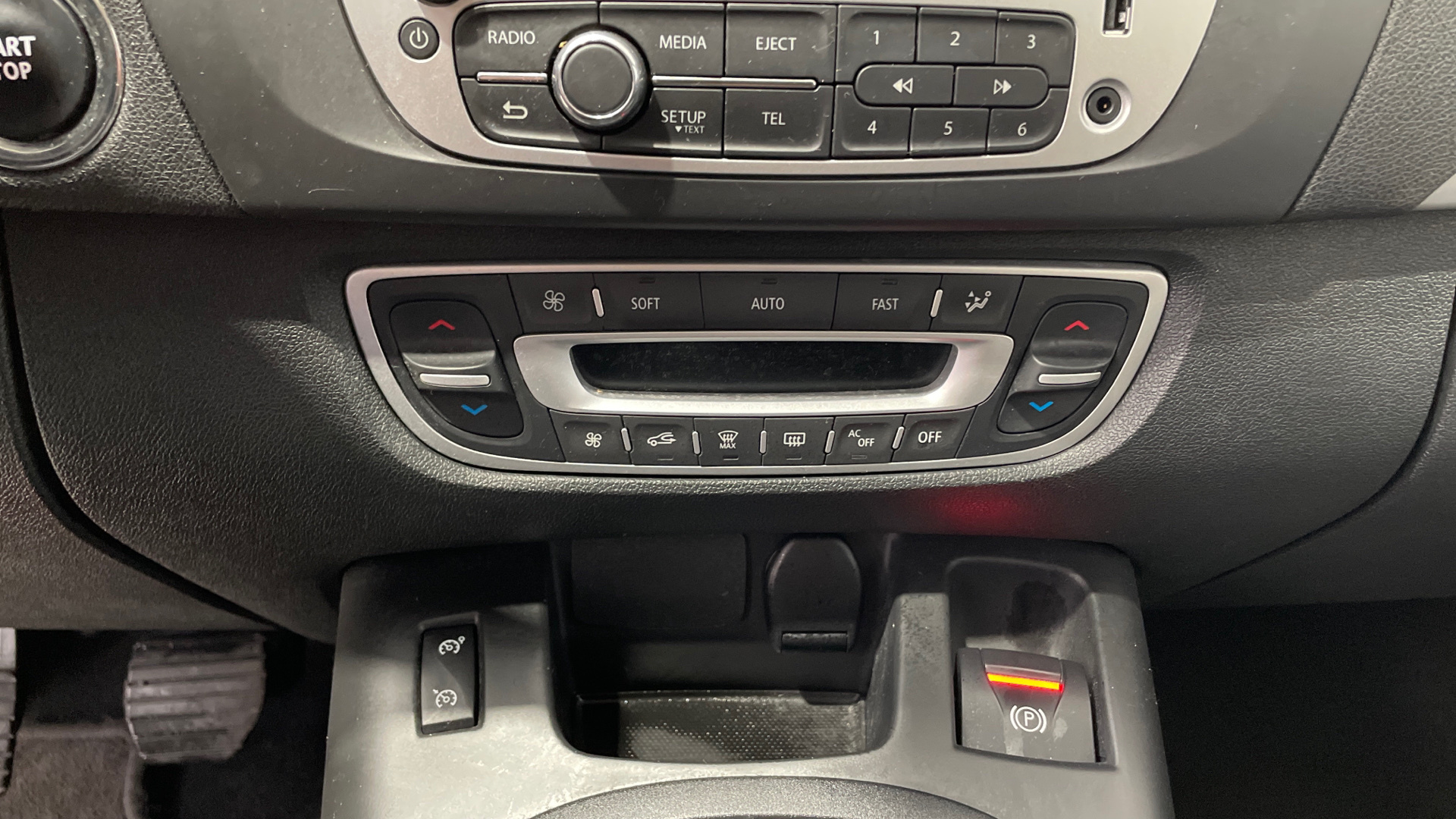 Renault Grand Scenic TCe 115 - 16