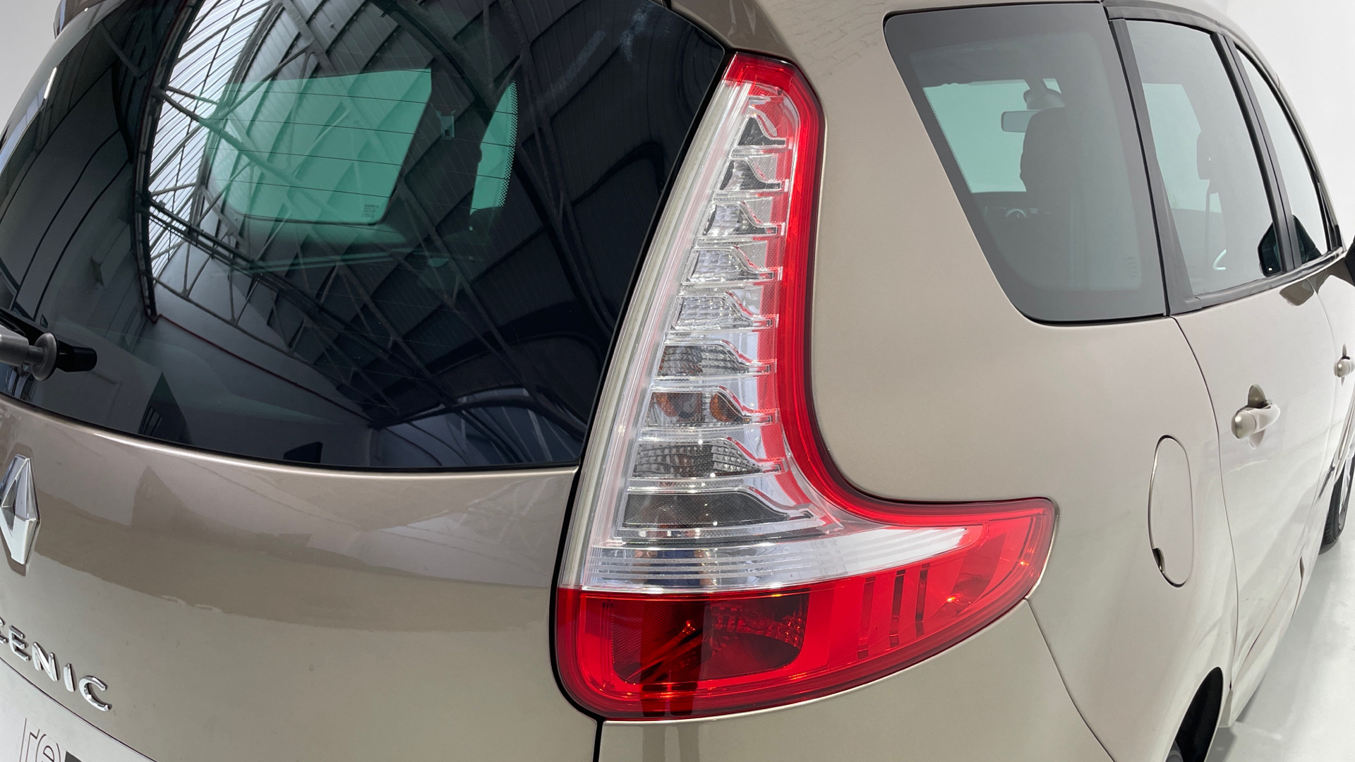 Renault Grand Scenic TCe 115 - 18