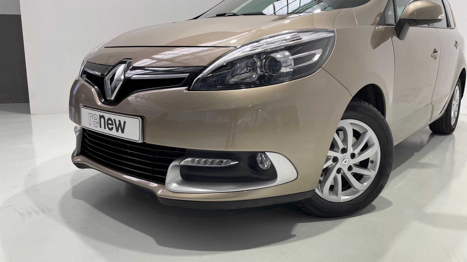 Renault Grand Scenic TCe 115 - 19