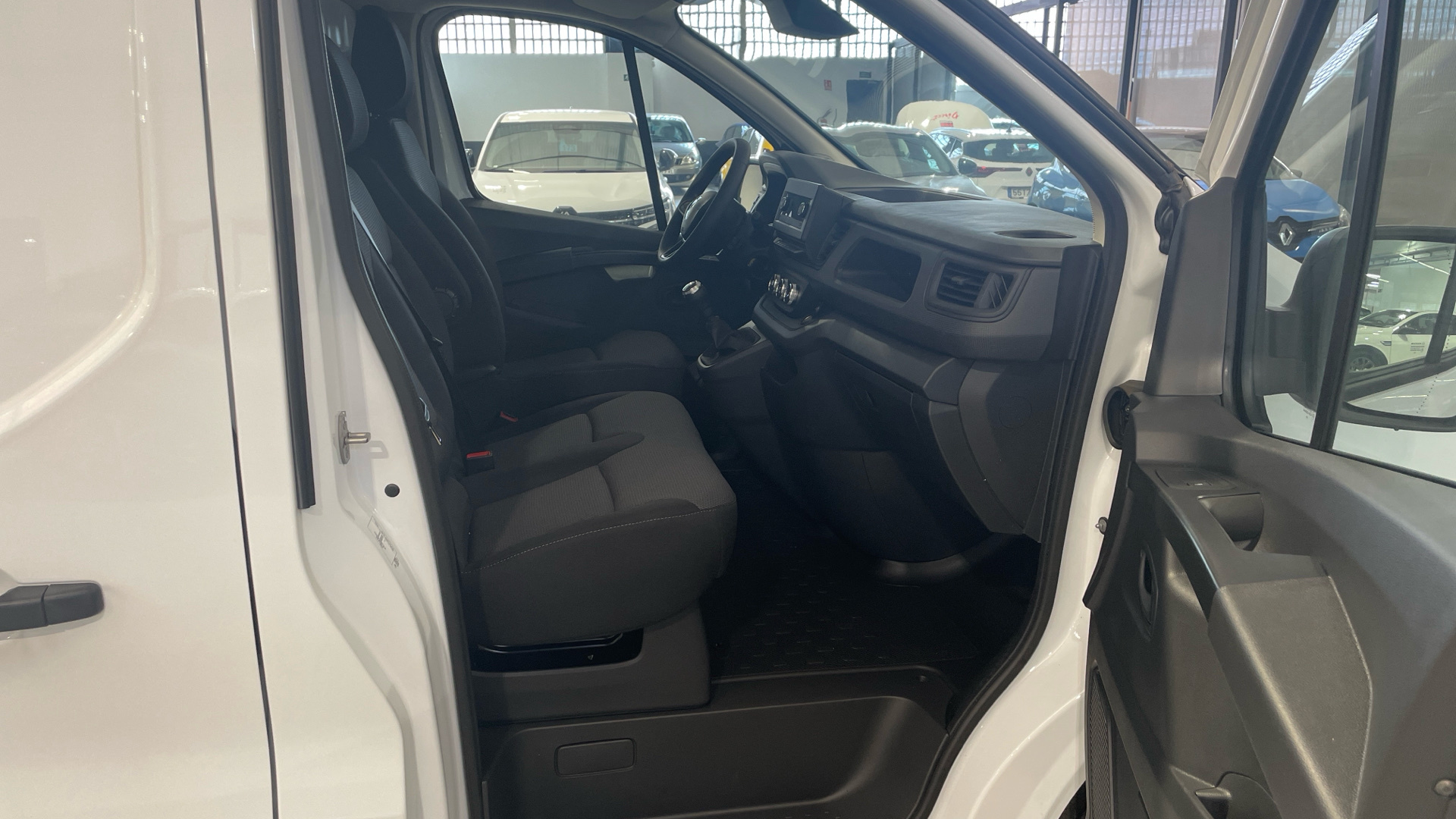 Renault Trafic Furgon dCi 130 - 13