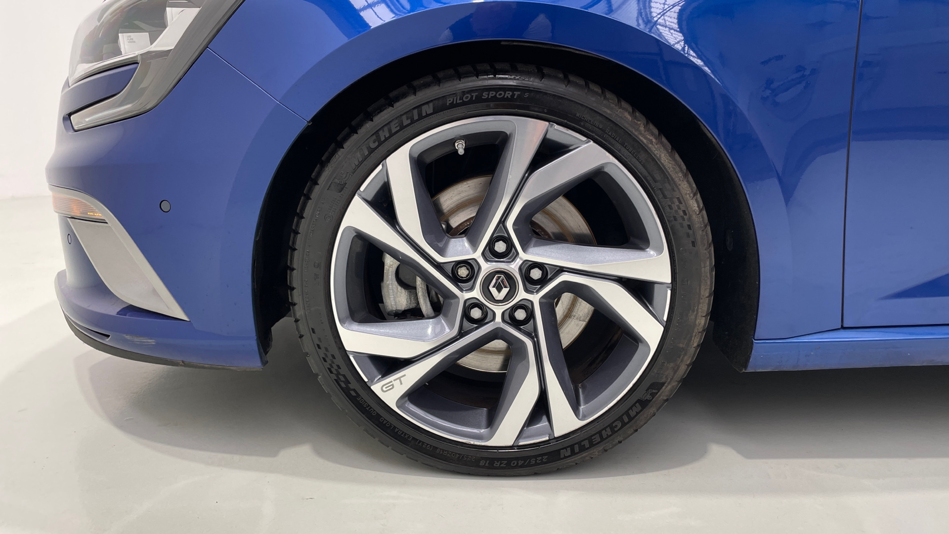 Renault Megane TCe 205 - 15