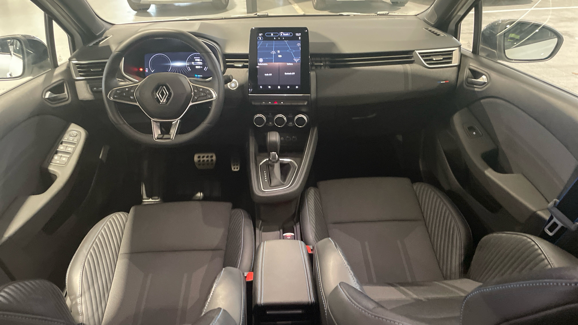 Renault Clio E-Tech 145 - 7