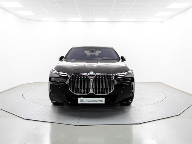 BMW Serie 7 740d color Negro. Año 2023. 220KW(299CV). Diésel. En concesionario Móvil Begar Alicante de Alicante