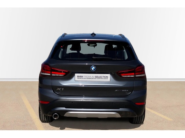 BMW X1 xDrive25e color Gris. Año 2022. 162KW(220CV). Híbrido Electro/Gasolina. En concesionario Proa Premium Palma de Illes Balears