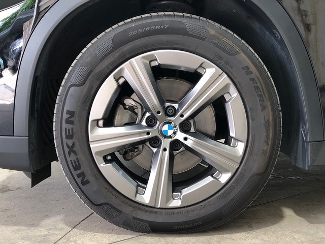 BMW X1 sDrive18d color Negro. Año 2024. 110KW(150CV). Diésel. En concesionario Movilnorte El Plantio de Madrid