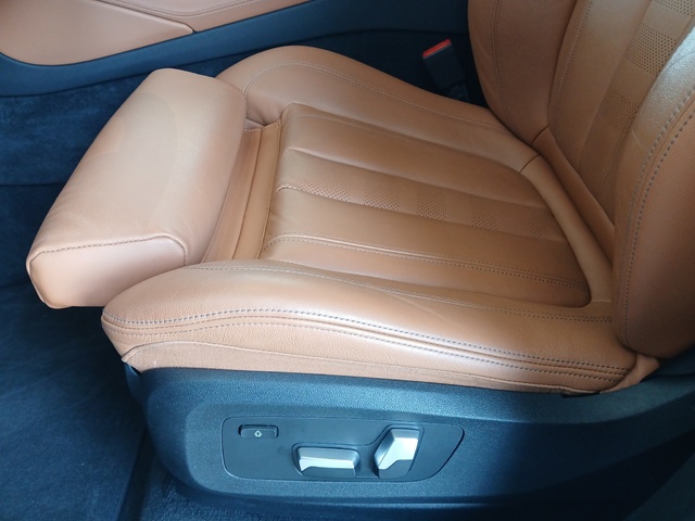 BMW X6 xDrive30d color Azul. Año 2021. 210KW(286CV). Diésel. En concesionario GANDIA Automoviles Fersan, S.A. de Valencia
