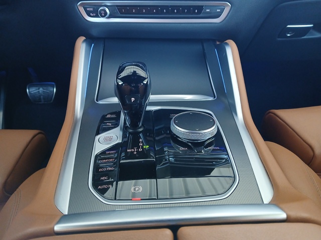 BMW X6 xDrive30d color Azul. Año 2021. 210KW(286CV). Diésel. En concesionario GANDIA Automoviles Fersan, S.A. de Valencia