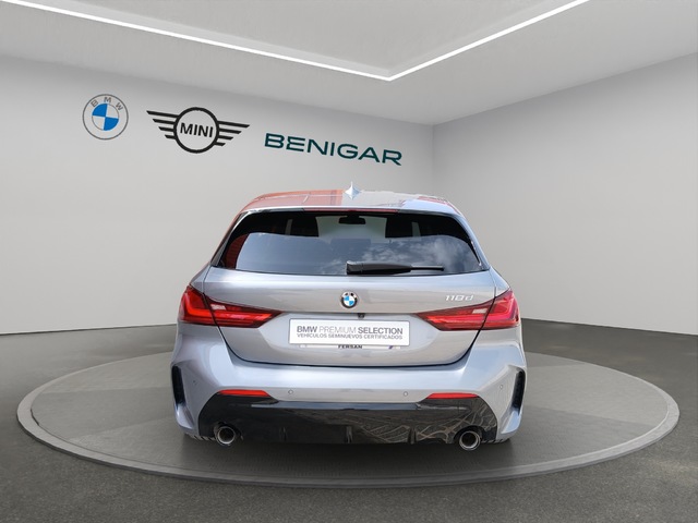 BMW Serie 1 118d color Gris. Año 2023. 110KW(150CV). Diésel. En concesionario GANDIA Automoviles Fersan, S.A. de Valencia