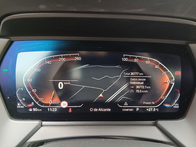 BMW Serie 1 118d color Gris. Año 2023. 110KW(150CV). Diésel. En concesionario GANDIA Automoviles Fersan, S.A. de Valencia