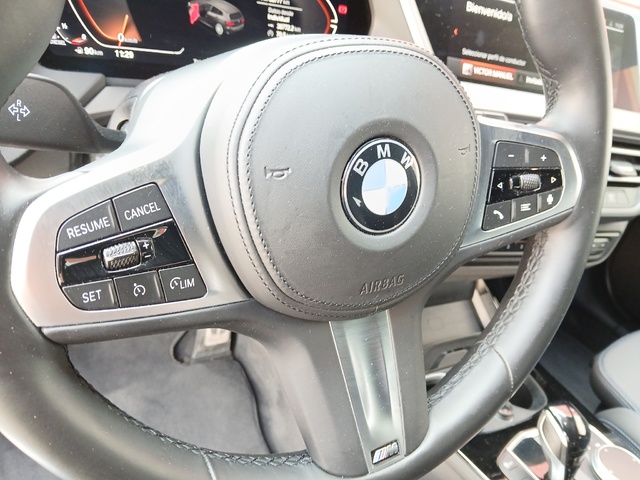 BMW Serie 1 118d color Gris. Año 2023. 110KW(150CV). Diésel. En concesionario GANDIA Automoviles Fersan, S.A. de Valencia