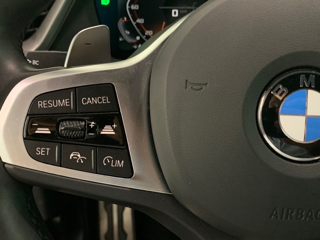BMW Serie 1 M135i color Gris. Año 2024. 225KW(306CV). Gasolina. En concesionario Celtamotor Lalín de Pontevedra