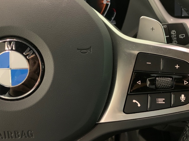 BMW Serie 1 M135i color Gris. Año 2024. 225KW(306CV). Gasolina. En concesionario Celtamotor Lalín de Pontevedra