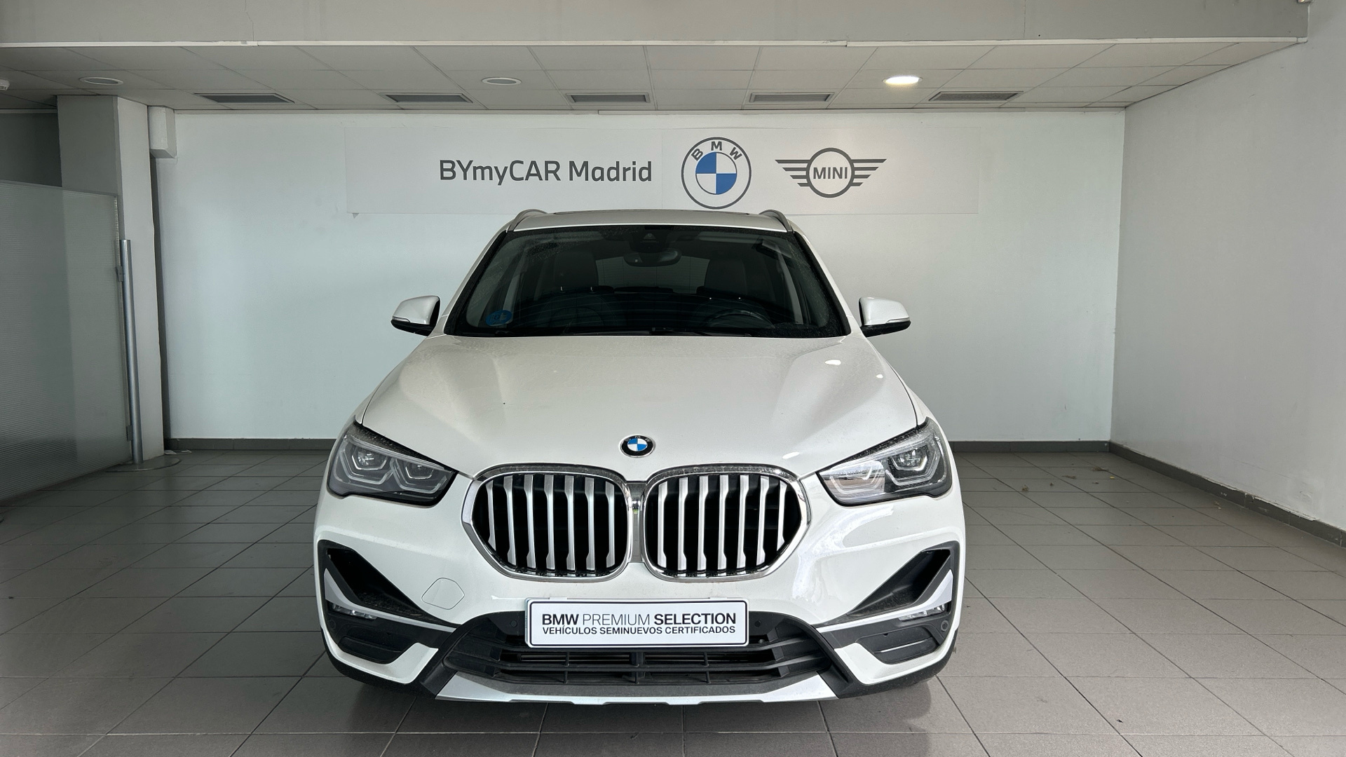 BMW X1 xDrive25e color Blanco. Año 2021. 162KW(220CV). Híbrido Electro/Gasolina. En concesionario BYmyCAR Madrid - Alcalá de Madrid