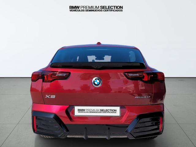 BMW X2 sDrive18d color Rojo. Año 2024. 110KW(150CV). Diésel. En concesionario Automotor Premium Viso - Málaga de Málaga