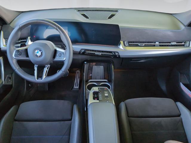 BMW X2 sDrive18d color Rojo. Año 2024. 110KW(150CV). Diésel. En concesionario Automotor Premium Viso - Málaga de Málaga