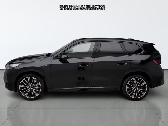 BMW X1 sDrive20i color Negro. Año 2023. 125KW(170CV). Gasolina. En concesionario Automotor Premium Marbella - Málaga de Málaga